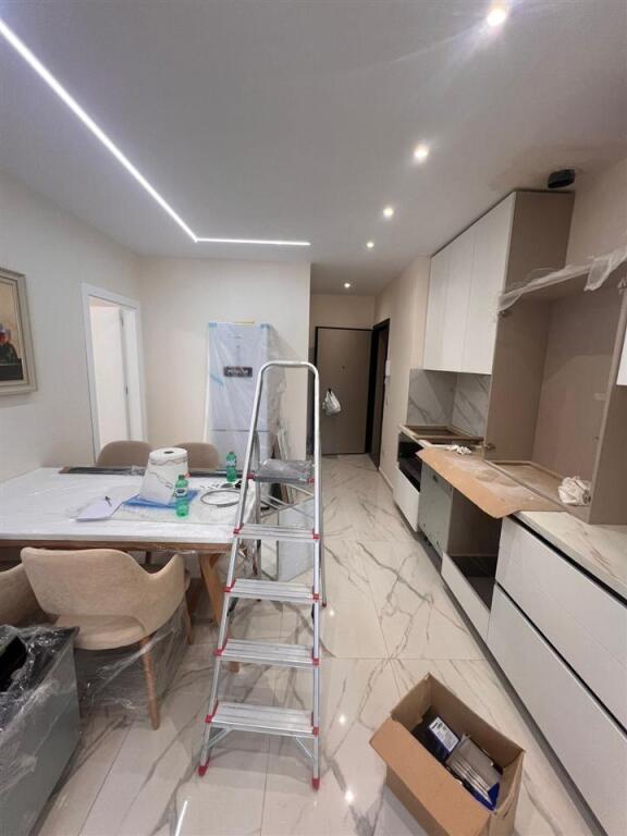 APPARTAMENTO IN AFFITTO 2+1+2 ALLA RESIDENZA MINE PEZA TIRANA