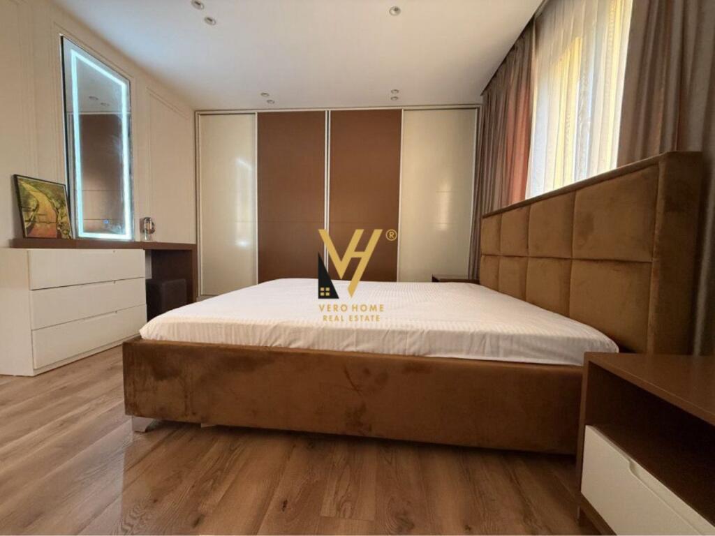 JEPET APARTAMENT 2+1+BLK ME QERA TE CASA ITALIA 800 EURO