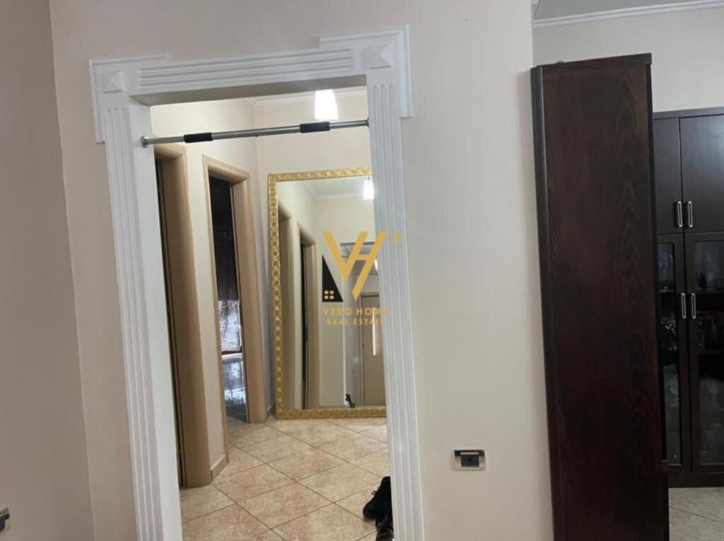 JEPET APARTAMENT 3+1+2+BLK ME QIRA TEK FABRIKA E MIELLIT 650 EURO