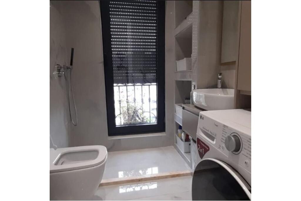 Apartament - Për Qira - Rruga Dervish Hatixhe