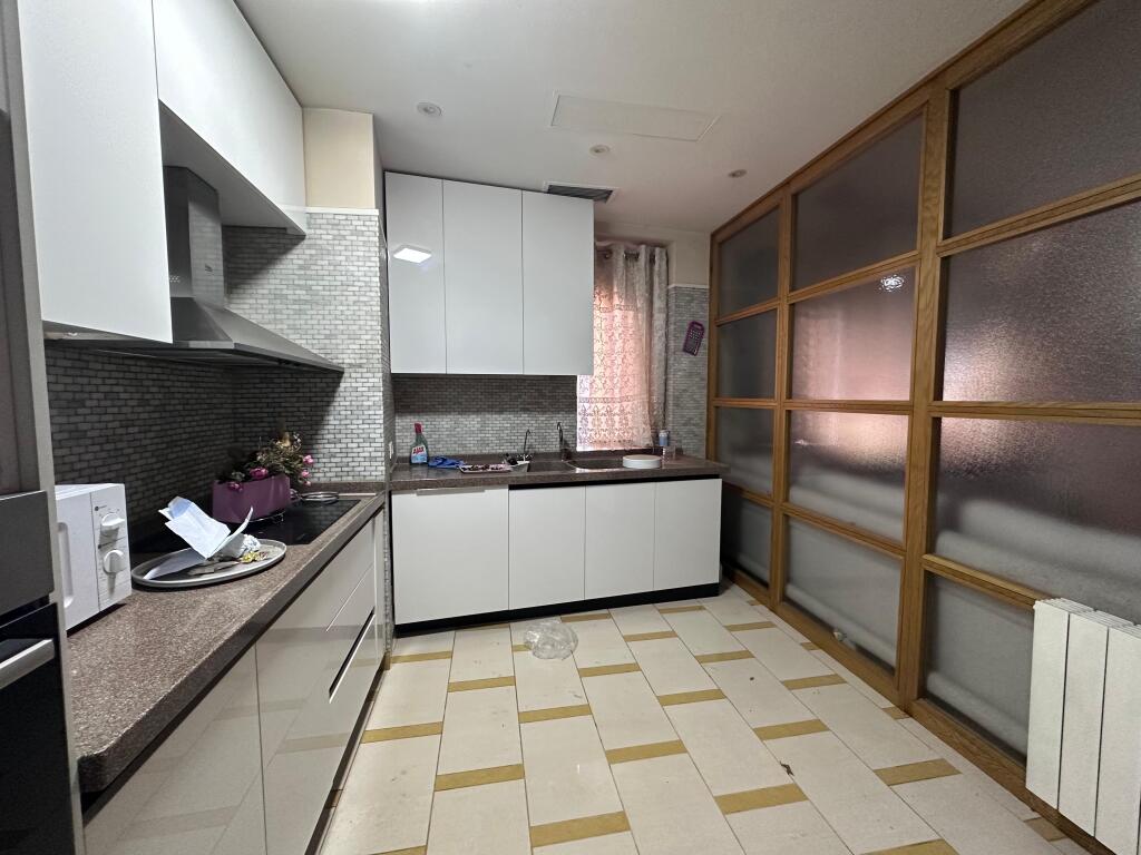 Appartamento 3+1+2 in affitto Via Barrikadave   Vicino al ex Cinema 17 Nentori
