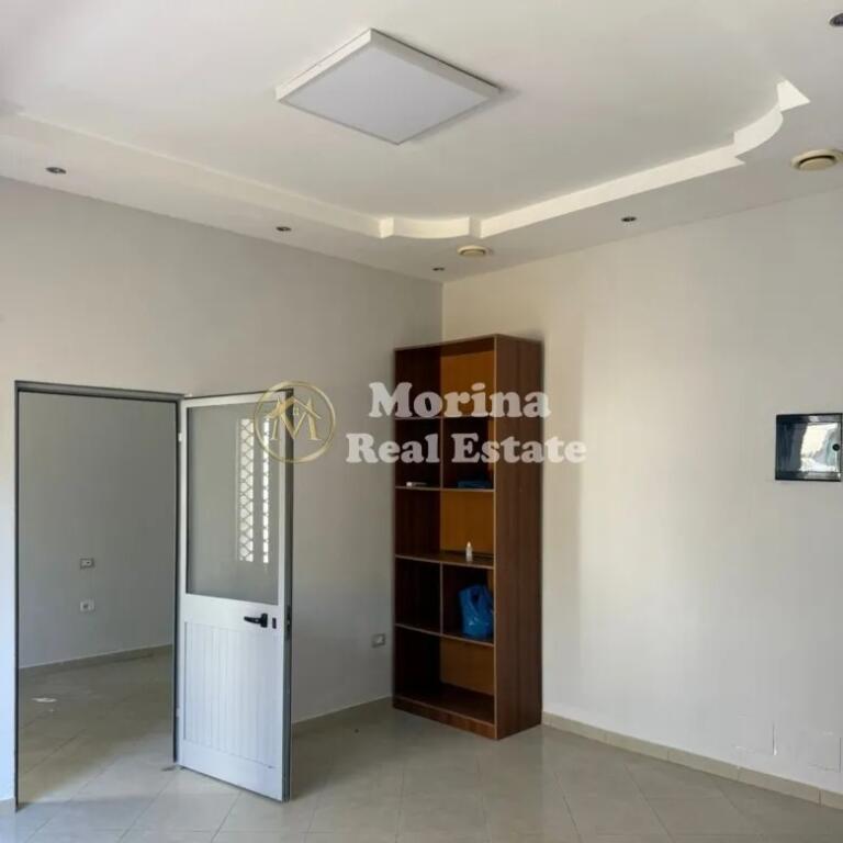 Affitto, Locale Commerciale, vicino alla Procura di Tirana, 550 euro/mese