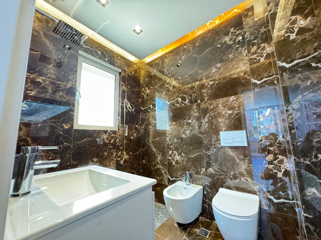 🏡 Qera Apartamet 2+1+2 📍Kopshti Botanik, Rruga Selita Vjeter💶Cmimi 55.000 Leke/ muaj