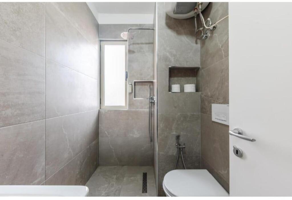 Apartment 1+1 for rent on Myslym Shyri Street.