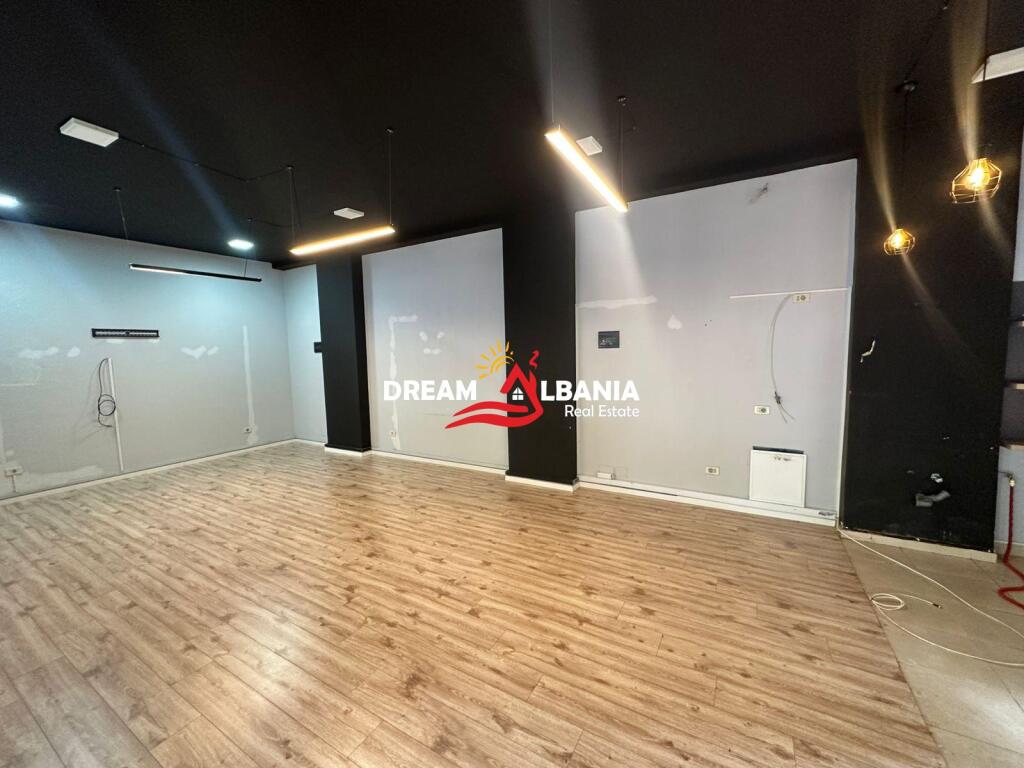 Business premises for rent at the Ballet School in Tirana (ID 4271873)