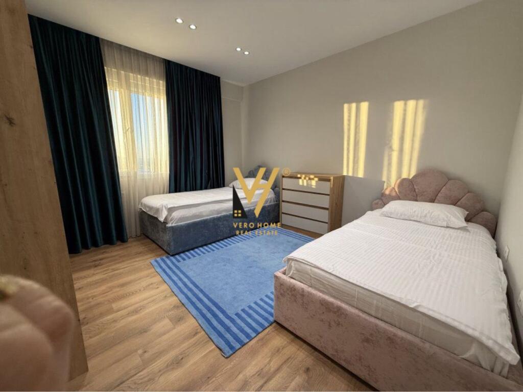 JEPET APARTAMENT 2+1+BLK ME QERA TE CASA ITALIA 800 EURO