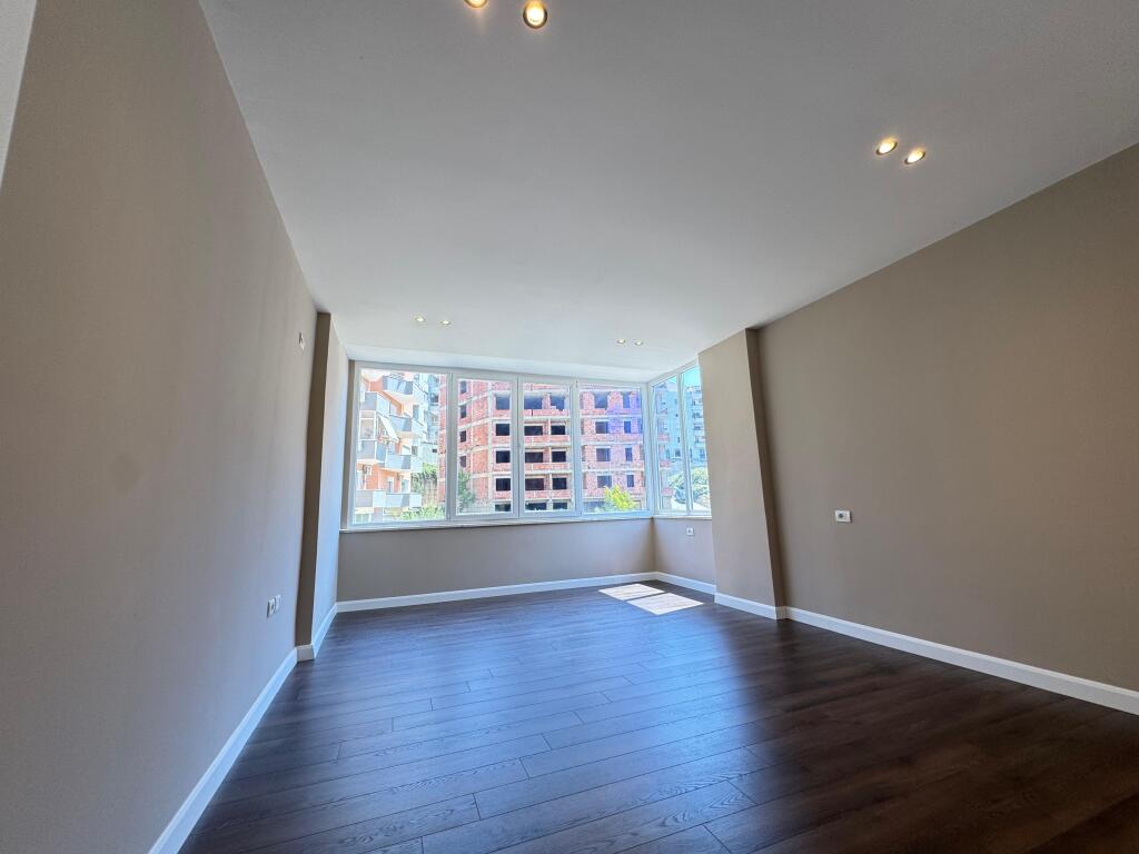 🏡 Qera Apartamet 2+1+2 📍Kopshti Botanik, Rruga Selita Vjeter💶Cmimi 55.000 Leke/ muaj
