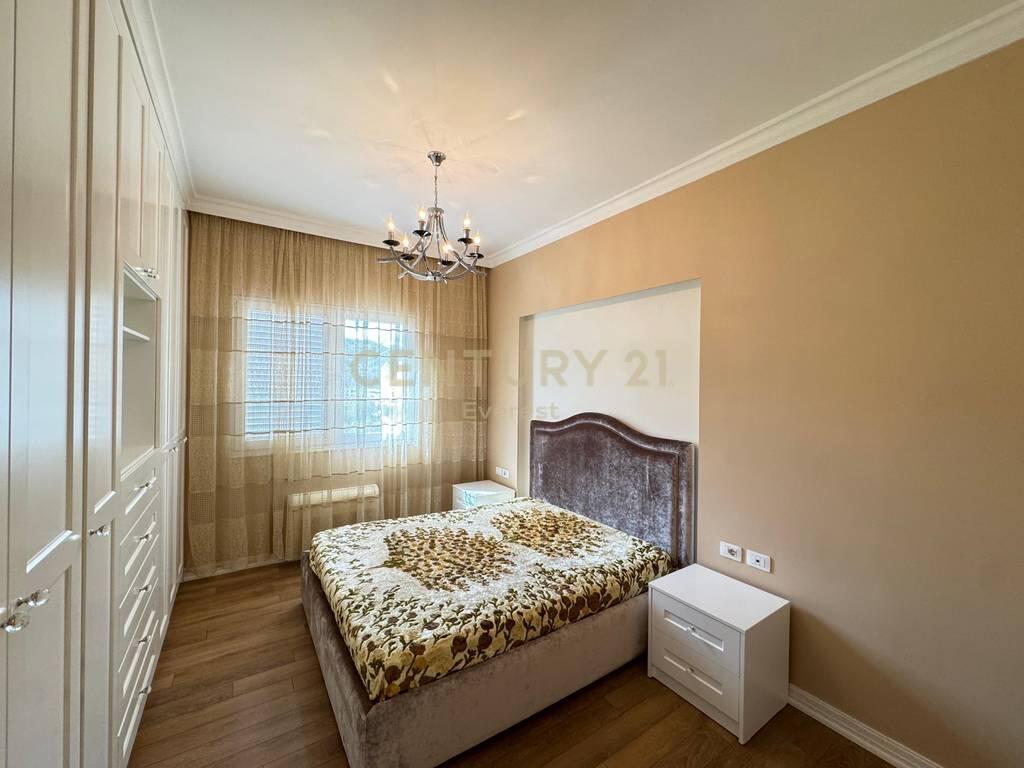 LIQENI I THATE, APARTMENT 2+1+2+PARKING FOR RENT!