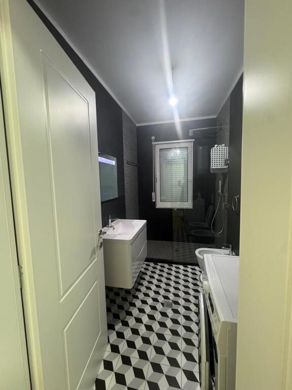 Apartment me qera 1+1 Astir