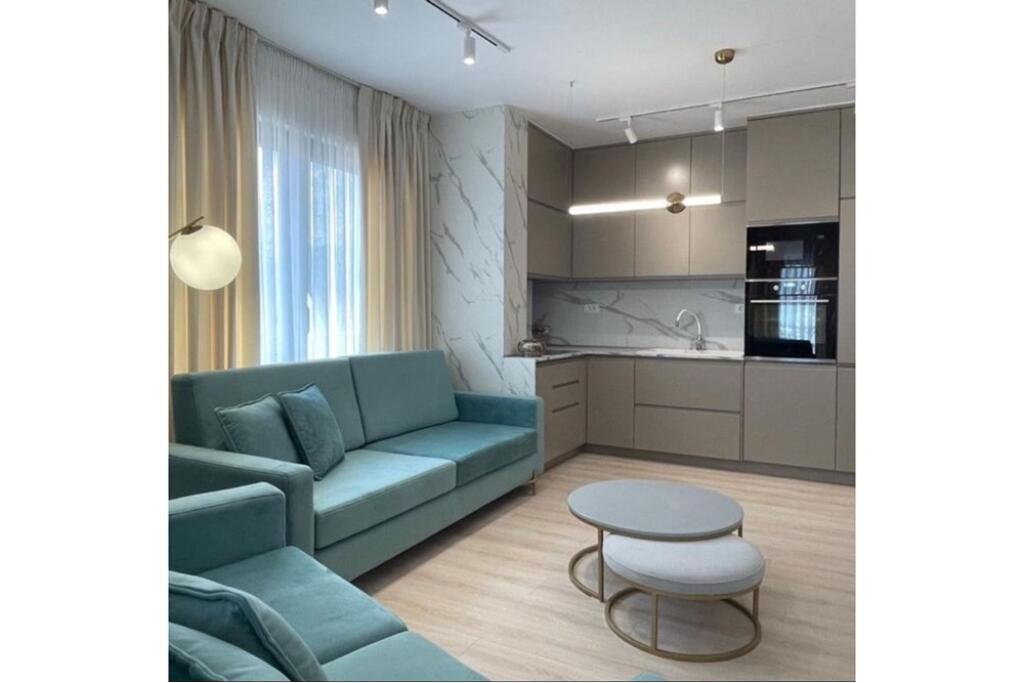 Apartament - Për Qira - Rruga Dervish Hatixhe