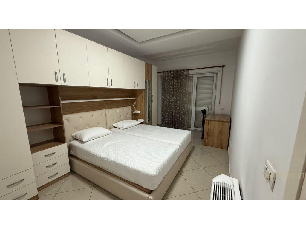 Ne Zog te Zi, Tek Le Bon Jepet Me Qira Apartament 2+1!