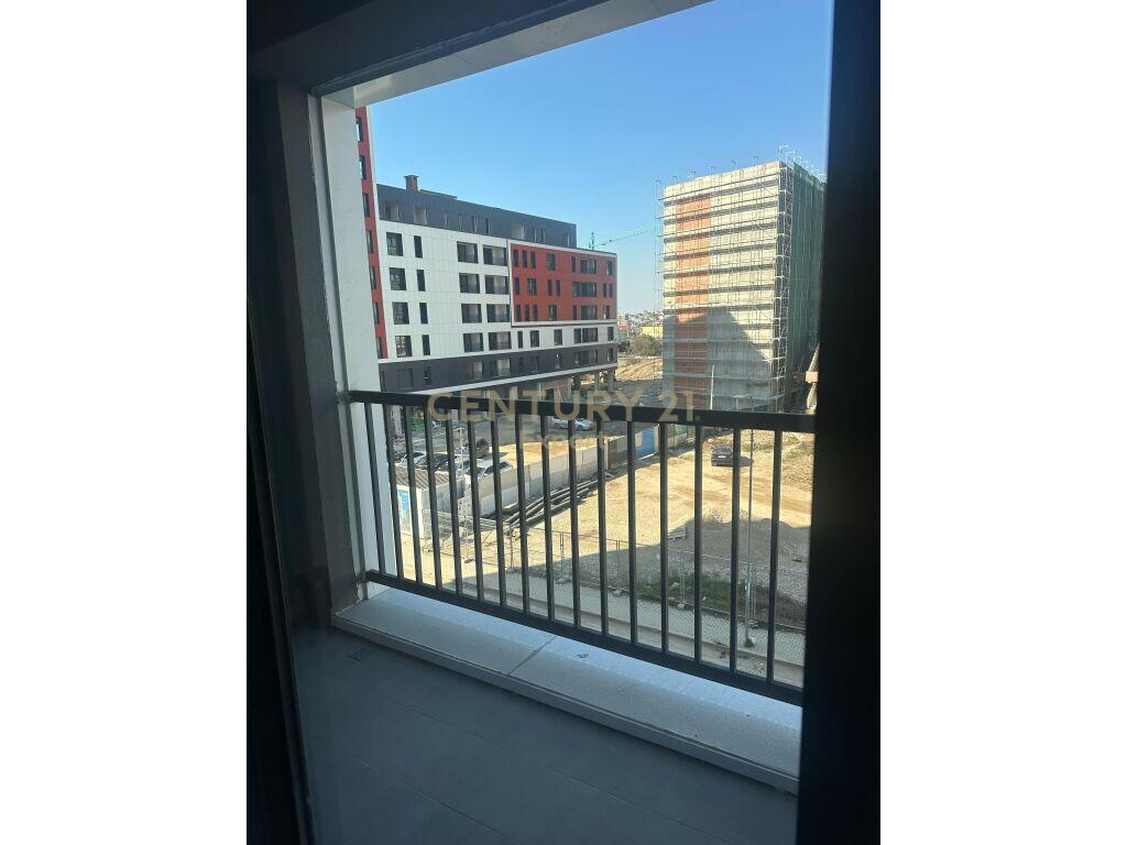 JAPIM ME QIRA APARTAMENT 1+1+ POST PARKIMI PER BANIM/ZYRA TEK BULEVARDI I RI!