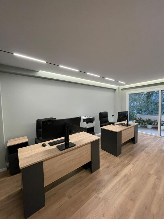 Office for rent near Radison hotel at Dry Lake