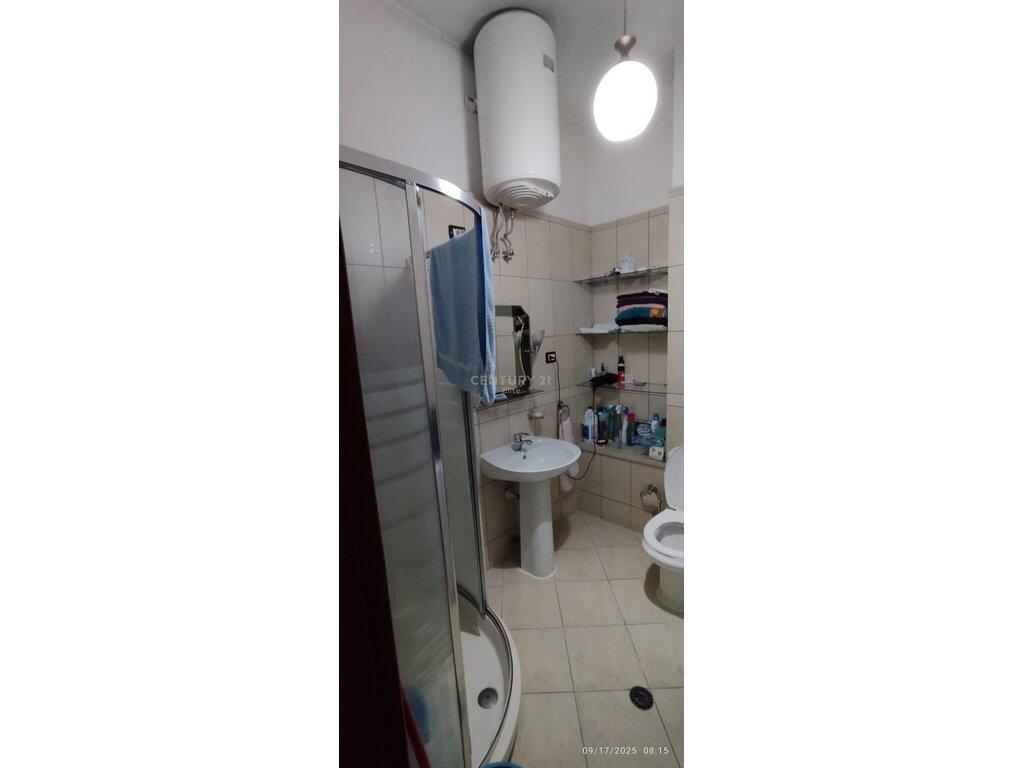 Jepet me qira apartament 1+1 tek PALLATET AGIMI.