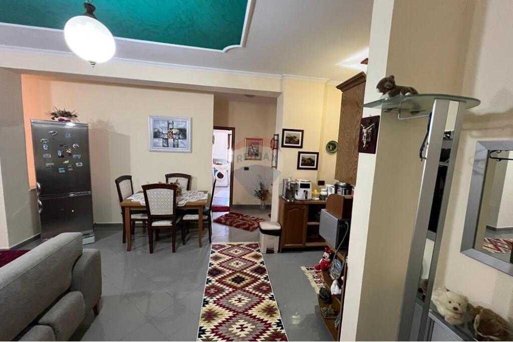 Tirane, apartment 2+1+Balcony for rent Floor 7, 75 m² 650 € (Xhamlliku) 530581008-34
