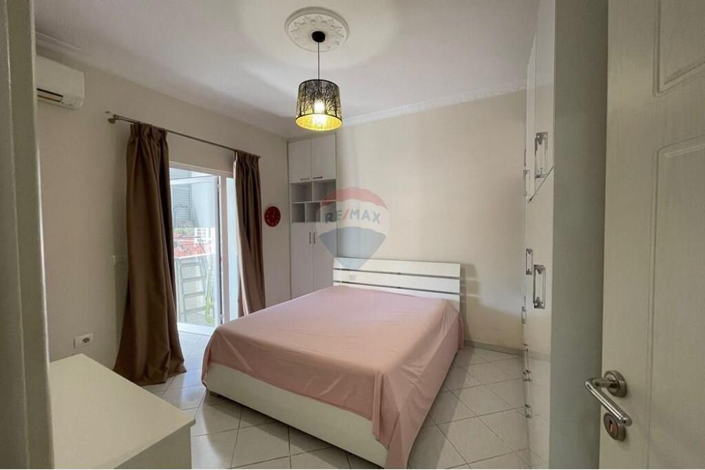 Apartment 2+1 for rent in Bllok!
