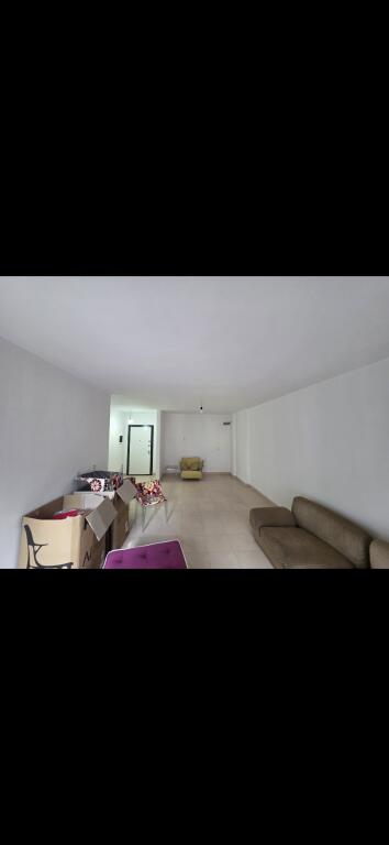 5 Maji Jepet Apartament 3+1+2 Me Qera Bosh
