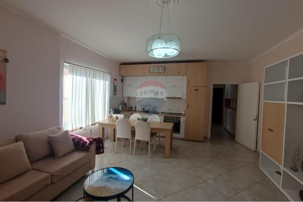 Apartament 1+1 në Freek
