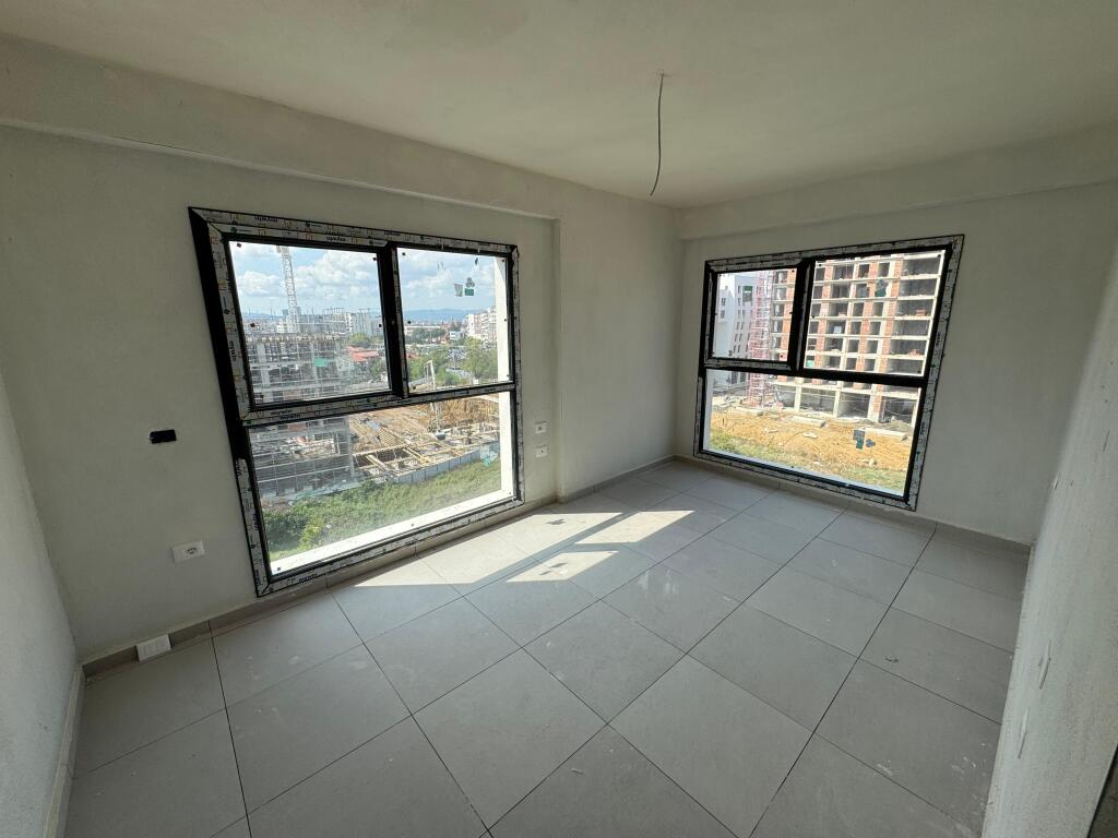 SHITET APARTAMENT 2+1 TEK PORCELANI TIRANE