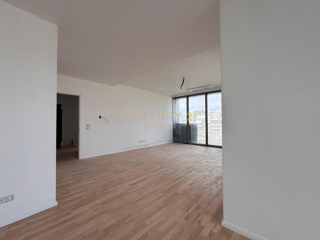 Office 2+1+ Parking For Rent in Lake View