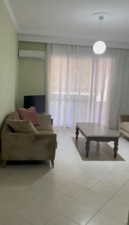🏢Komuna e Parisit,Rr.Ibrahim Dervishi ,jepet me qera apartament 1+1i mobiluar.50,000Leke