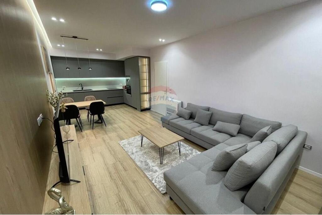 Apartament - Për Qira - Rruga Hamdi Garunja, Tiranë