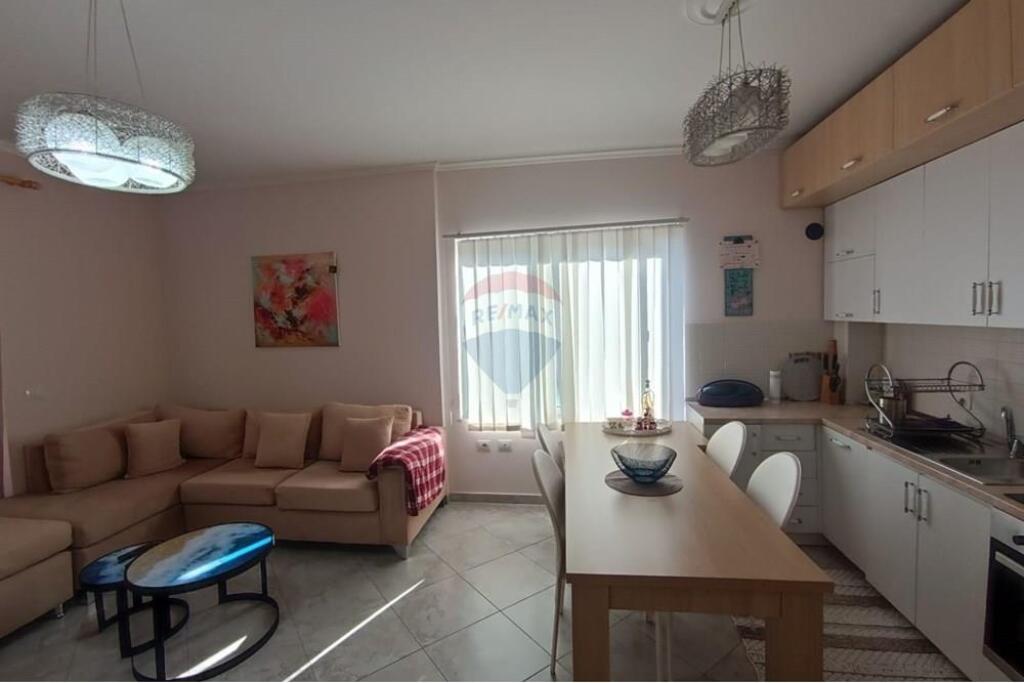 Apartament 1+1 në Freek