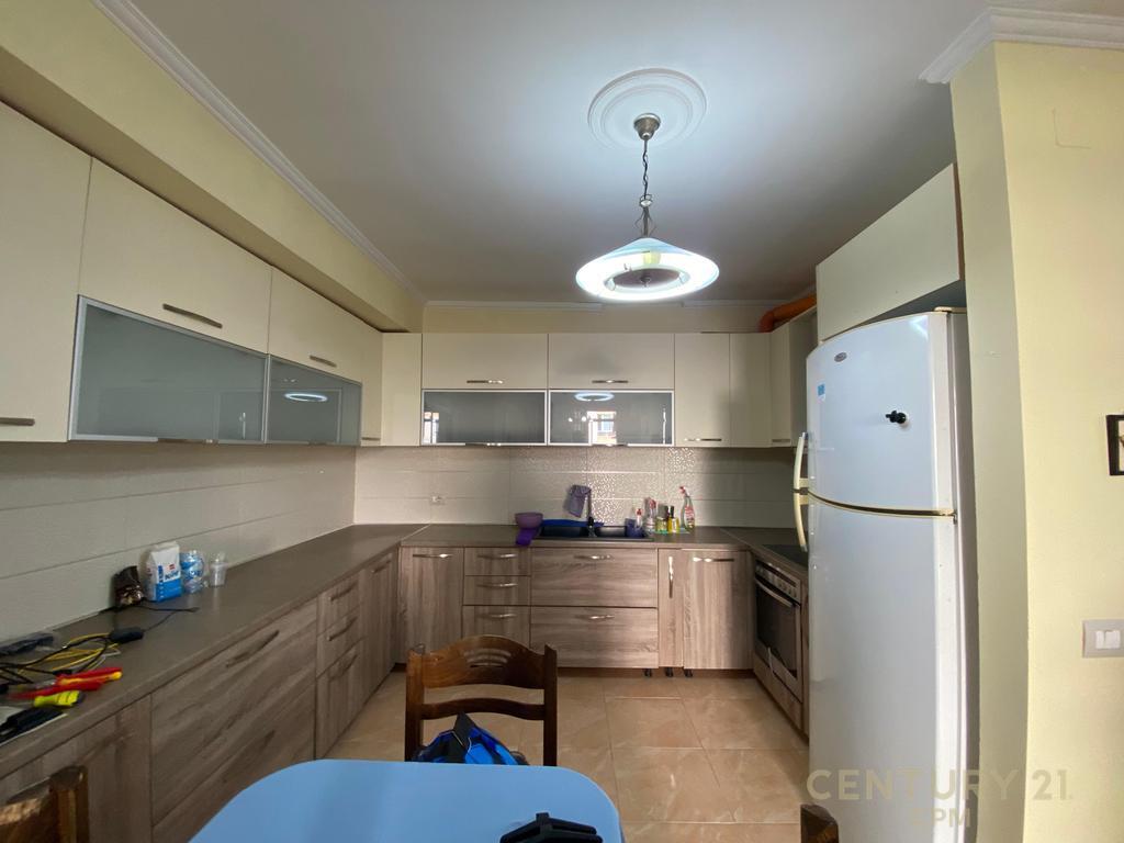 TEK KOMPLEKSI FRATARI ASTIR JAPIM ME QIRA APARTAMENT 2+1M
