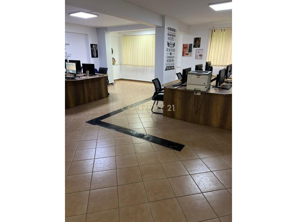 LOCALE PER UFFICI IN AFFITTO!!