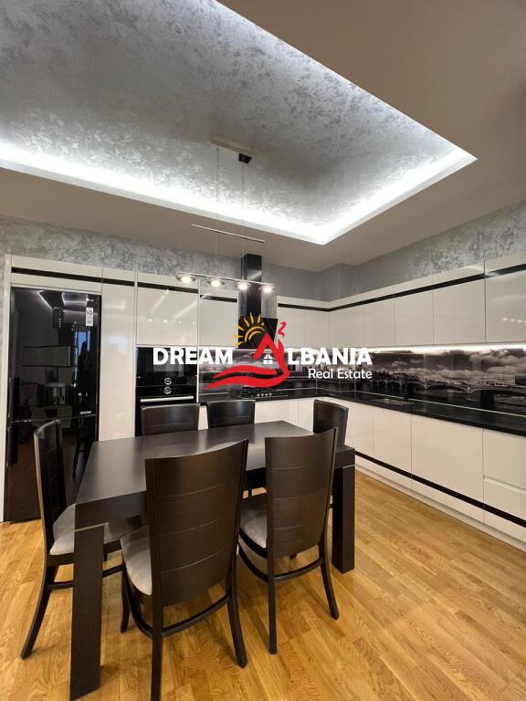 Apartament 2+1+Garazhd ne shitje tek Kopshti Botanik prane Xhamise se Selites ne Tirane (ID 41211394)