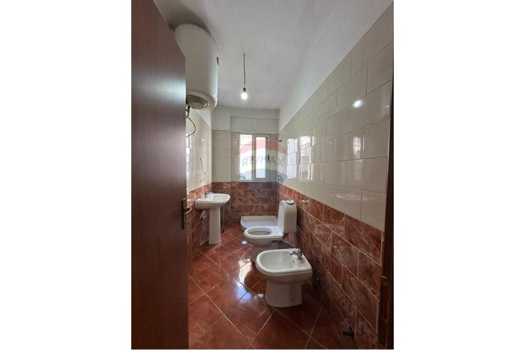 FOR RENT, APARTMENT 2+1+2, FRESKU, TIRANA !