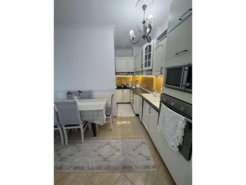 Shitet , Apartament 1+1 , Astir