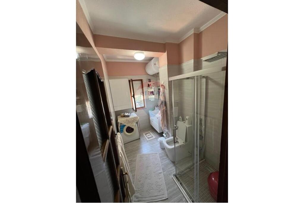 Tirane, apartment 2+1+Balcony for rent Floor 7, 75 m² 650 € (Xhamlliku) 530581008-34