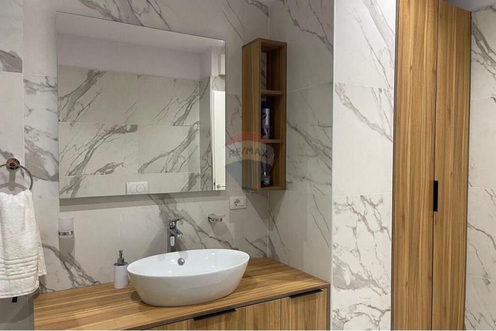 Apartament - Për Qira - Rruga Hamdi Garunja, Tiranë