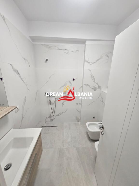 Appartamento 2+1+2 bagni in vendita vicino al Lago Artificiale vicino al Radisson Hotel a Tirana (ID 41211890)