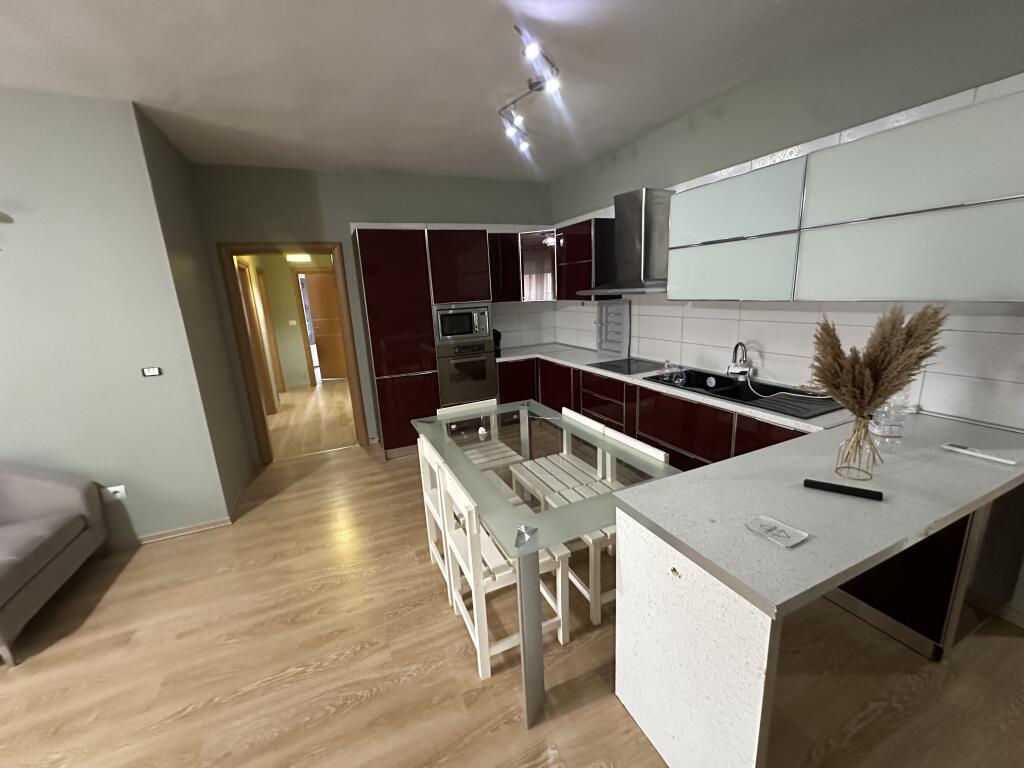 Apartament 2+2+bllk me qera Astir (welli)