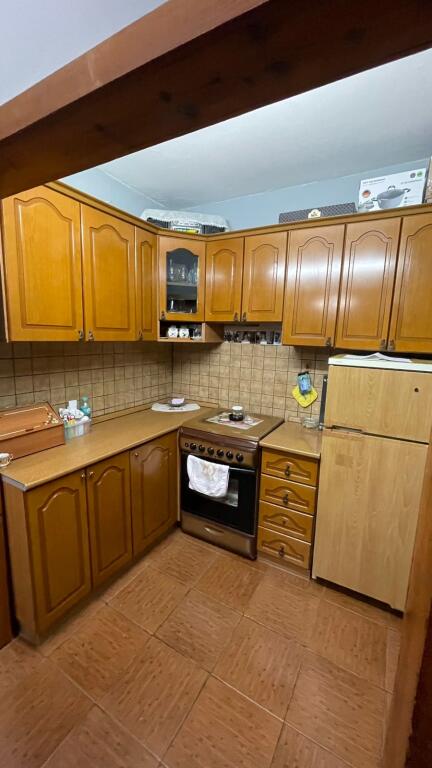 Jepet Me Qera Apartament 1+1+1 Ballkon
