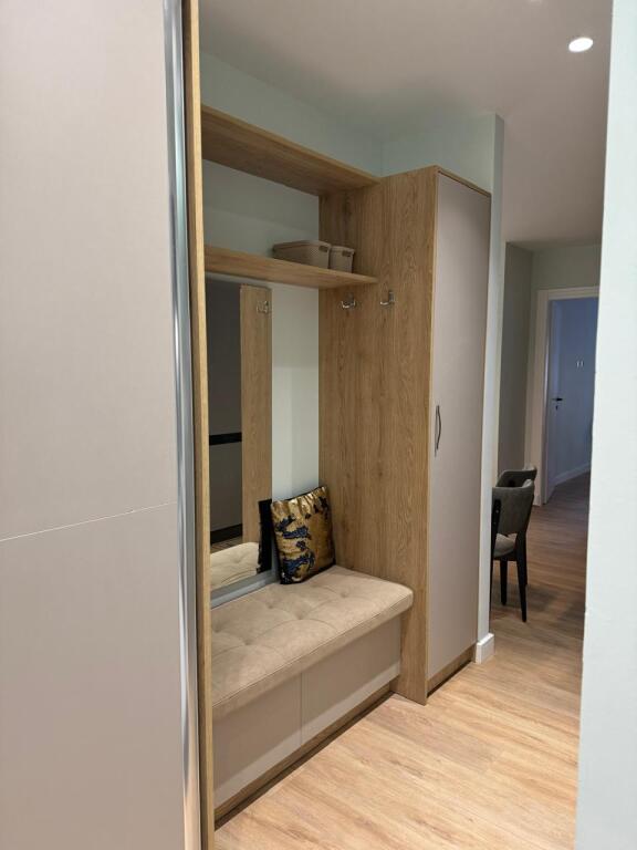 Jepet Apartament me qera