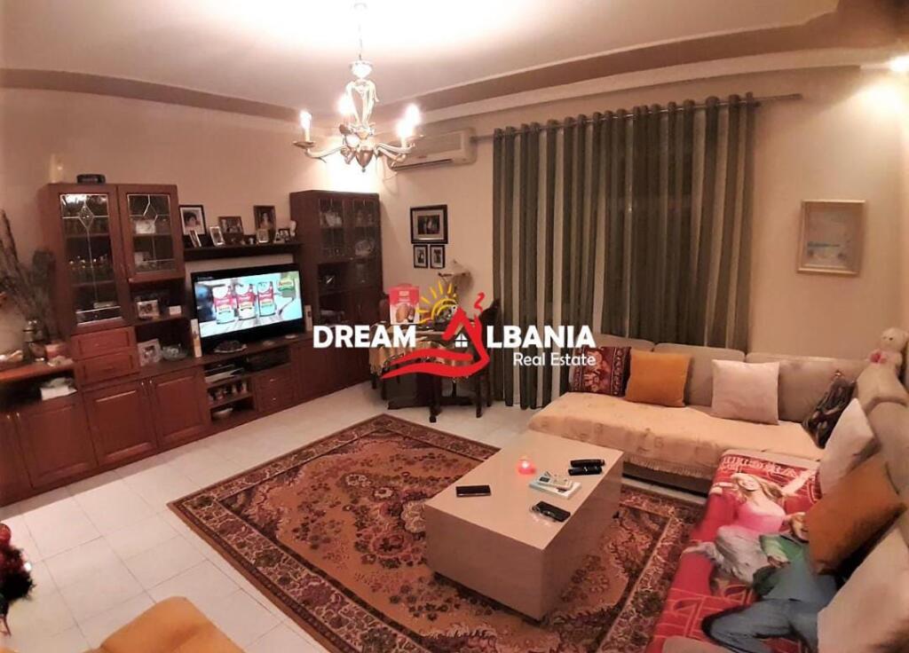 Apartament 3+1 me qera tek Mine Peza prane Prokurorise ne Tirane (ID 4231475)