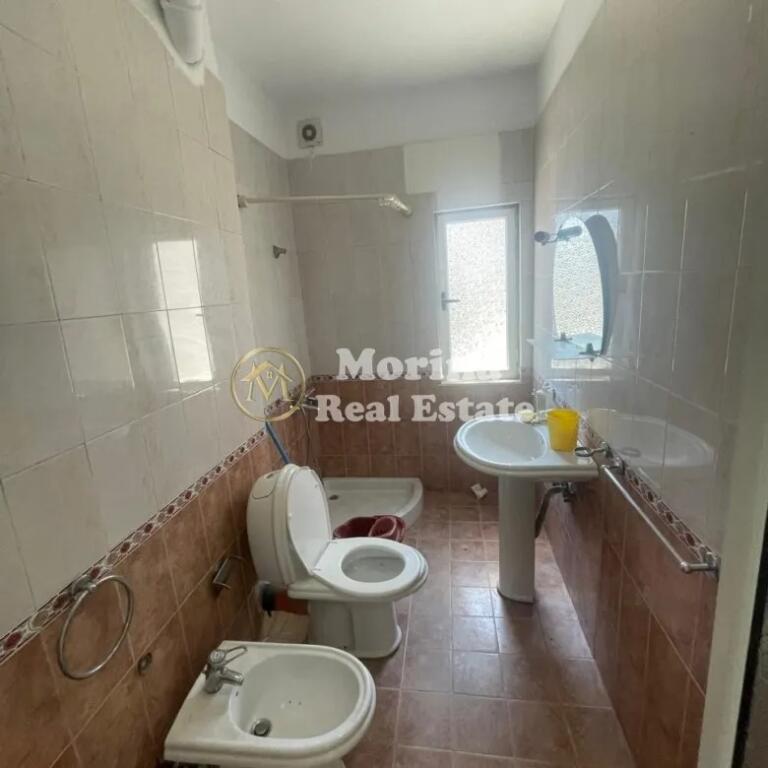 Qera, Apartament, 2+1, Blloku, 700 euro/muaj