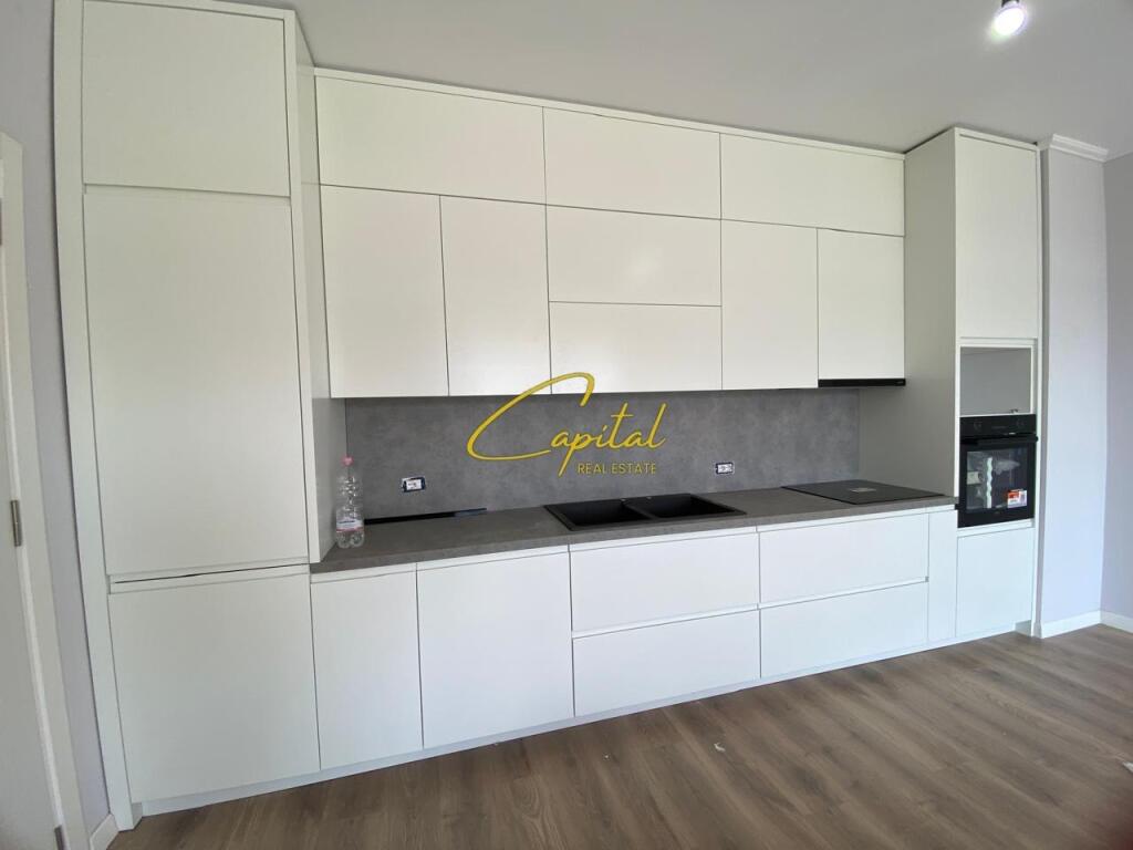 APARTAMENT ME QERA 2+1 ISH STACIONI TRENIT 55.000 LEKE