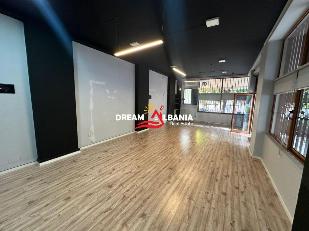 Business premises for rent at the Ballet School in Tirana (ID 4271873)