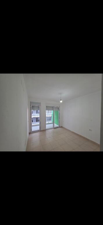5 Maji Jepet Apartament 3+1+2 Me Qera Bosh