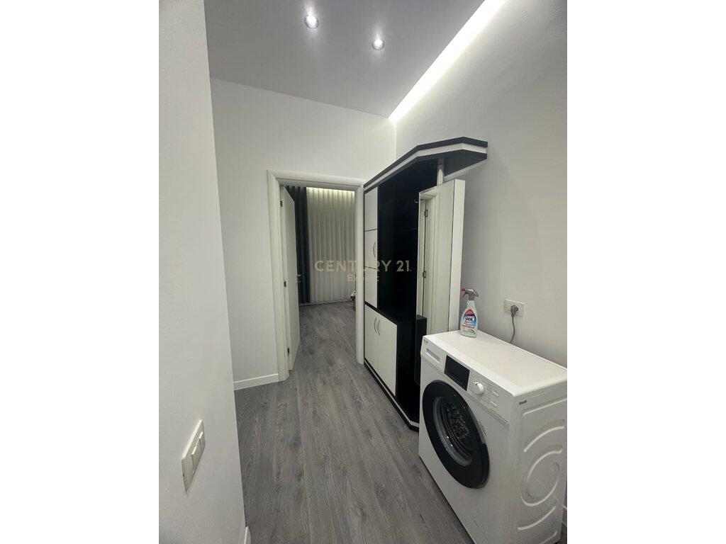 Apartament 1+1 PRANE STADIUMIT AIR ALBANIA PER QIRA !