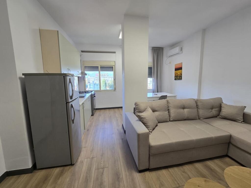 Apartment 2+1 for rent or sale at Komuna Parisit