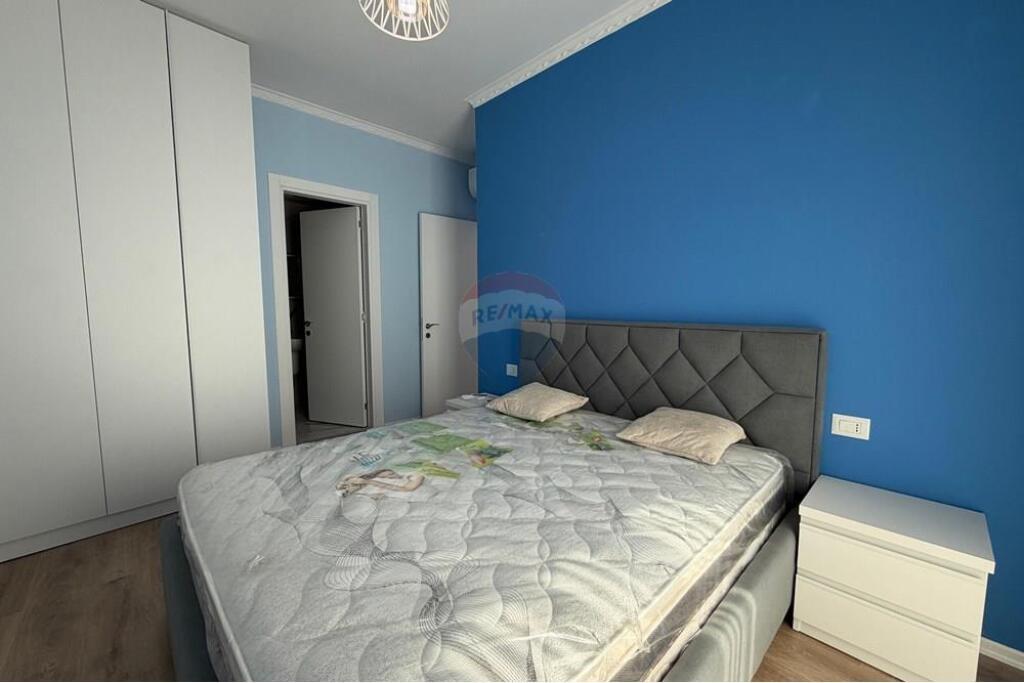 Apartment 2+1 + 2 bathrooms for rent at Myslym Shyri
