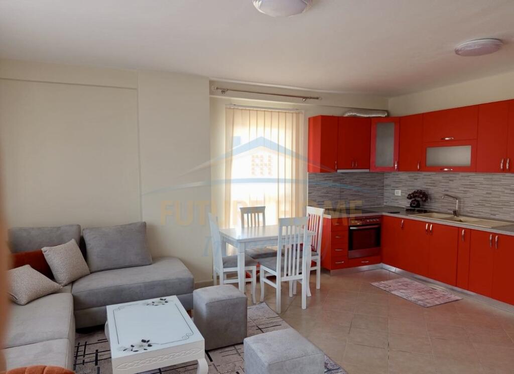 Qera, Apartament 2+1+2, Unaza e Re, Tiranë.