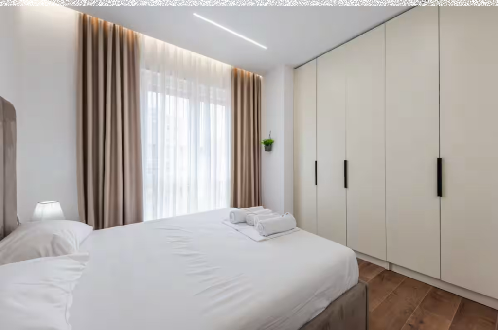 Jepet me qera apartament  1+1 ne Myslym Shyr. Pallati ri i 2025