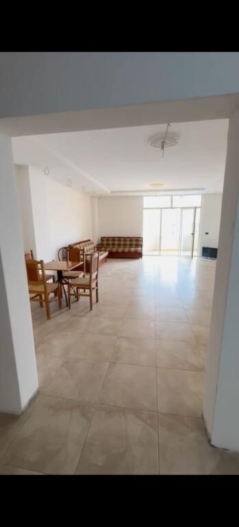 Vendesi appartamento fronte mare a Durazzo vicino a Piata Iliria!