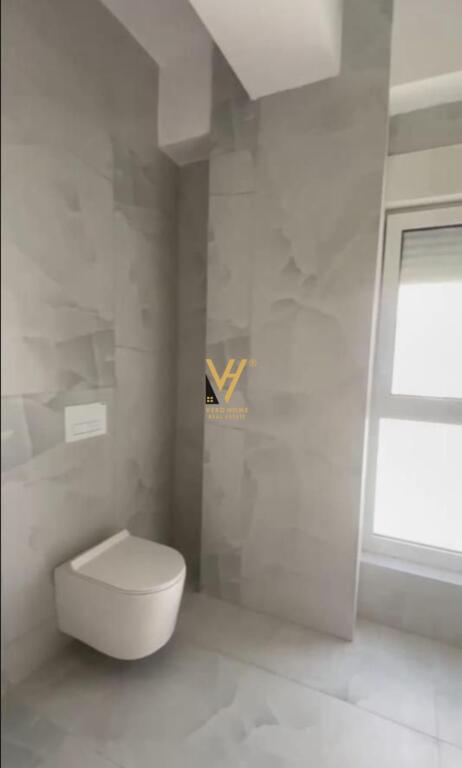 JEPET APARTAMENT 3+1+2+BLK ME QERA NE ALI DEM 600 EURO